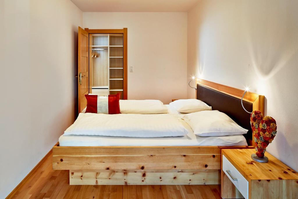 Appartements am Stadtpark Zell am See Zimmer foto
